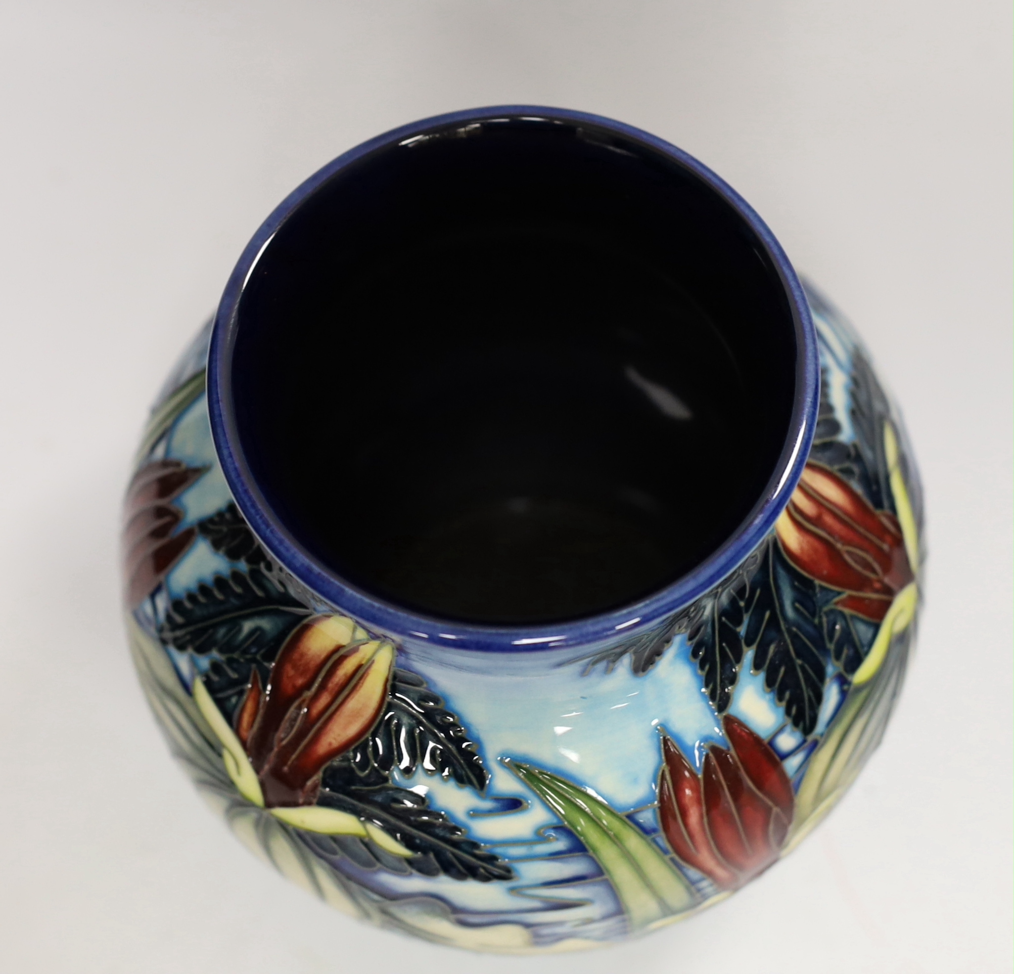 A boxed Moorcroft Sweet Betsy vase, dated 2000, 15cm